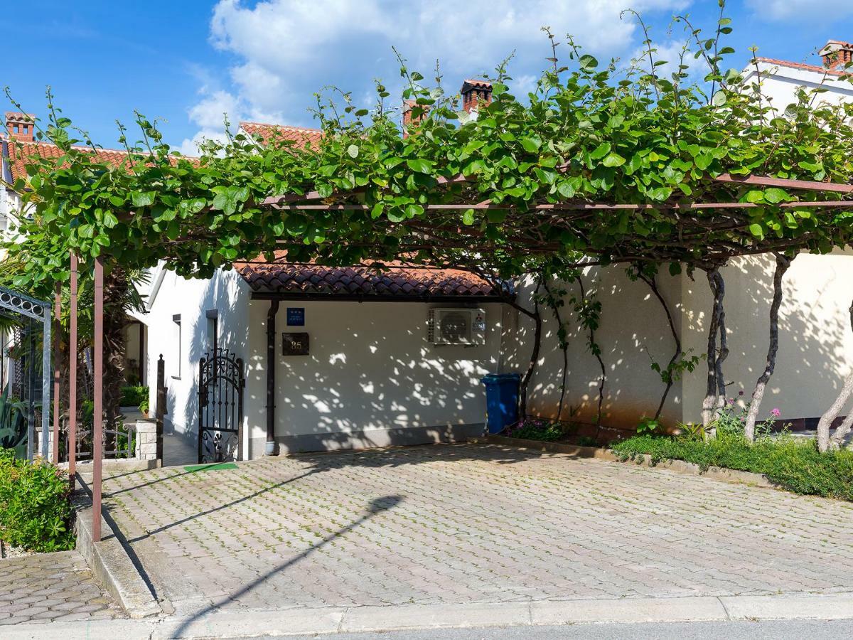 Cosy Studio Apartment Poreč Zewnętrze zdjęcie